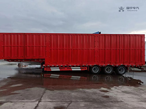 當(dāng)您需要更大裝載空間時(shí)，選擇我們的大廂式半掛車！